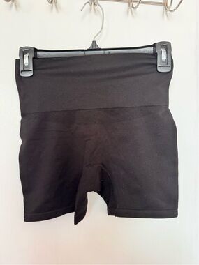 High-Rise Black Women’s Bike Shorts with Supportive Waistband